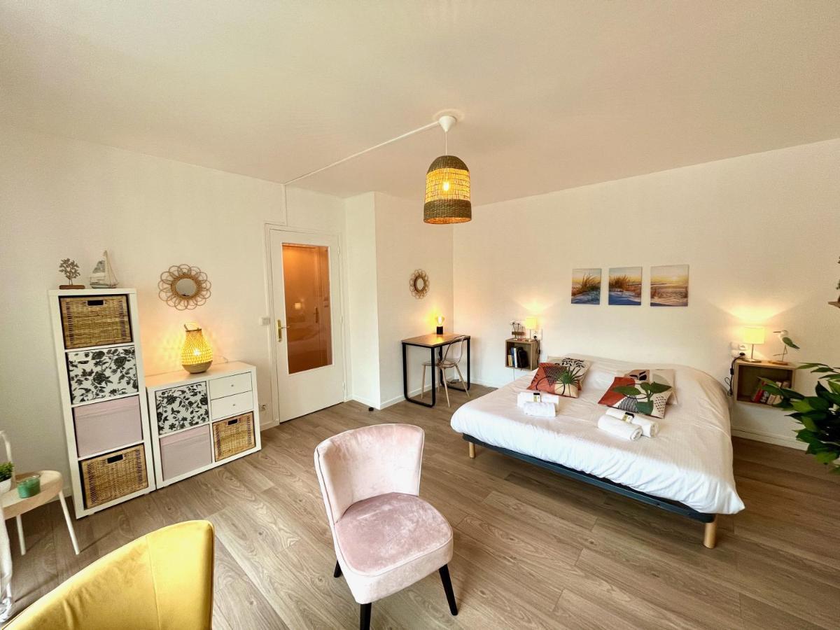 Nihal, Studio Proche Zenith Avec Parking Et Balcon Caen Exterior foto